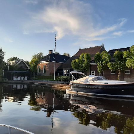 Puur Eastermar - Monumentaal, Authentiek En Luxe Koetshuis Aan Open Vaarwater Met Jacuzzi En Sauna Oostermeer Eksteriør bilde