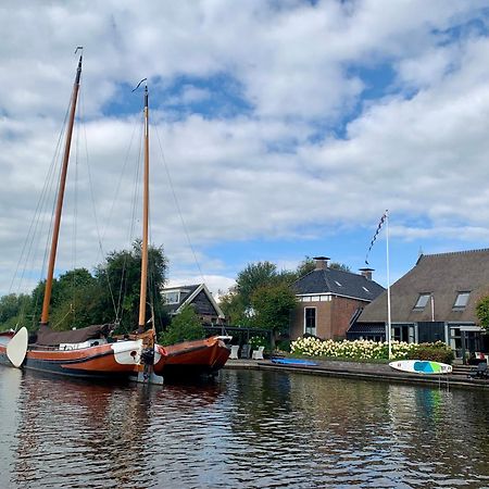 Puur Eastermar - Monumentaal, Authentiek En Luxe Koetshuis Aan Open Vaarwater Met Jacuzzi En Sauna Oostermeer Eksteriør bilde