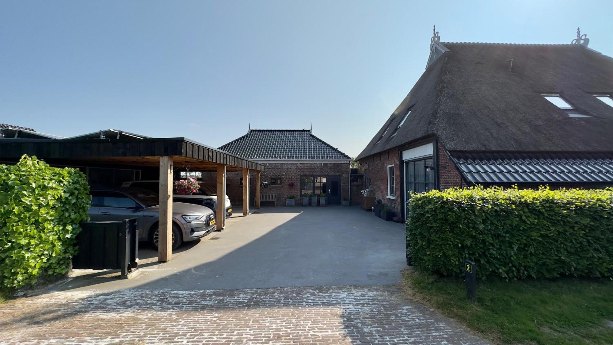 Puur Eastermar - Monumentaal, Authentiek En Luxe Koetshuis Aan Open Vaarwater Met Jacuzzi En Sauna Oostermeer Eksteriør bilde